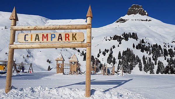 Snow park per bambini in Val di Fassa: esperienze indimenticabili al  Ciampedie! - Mamma con caschetto